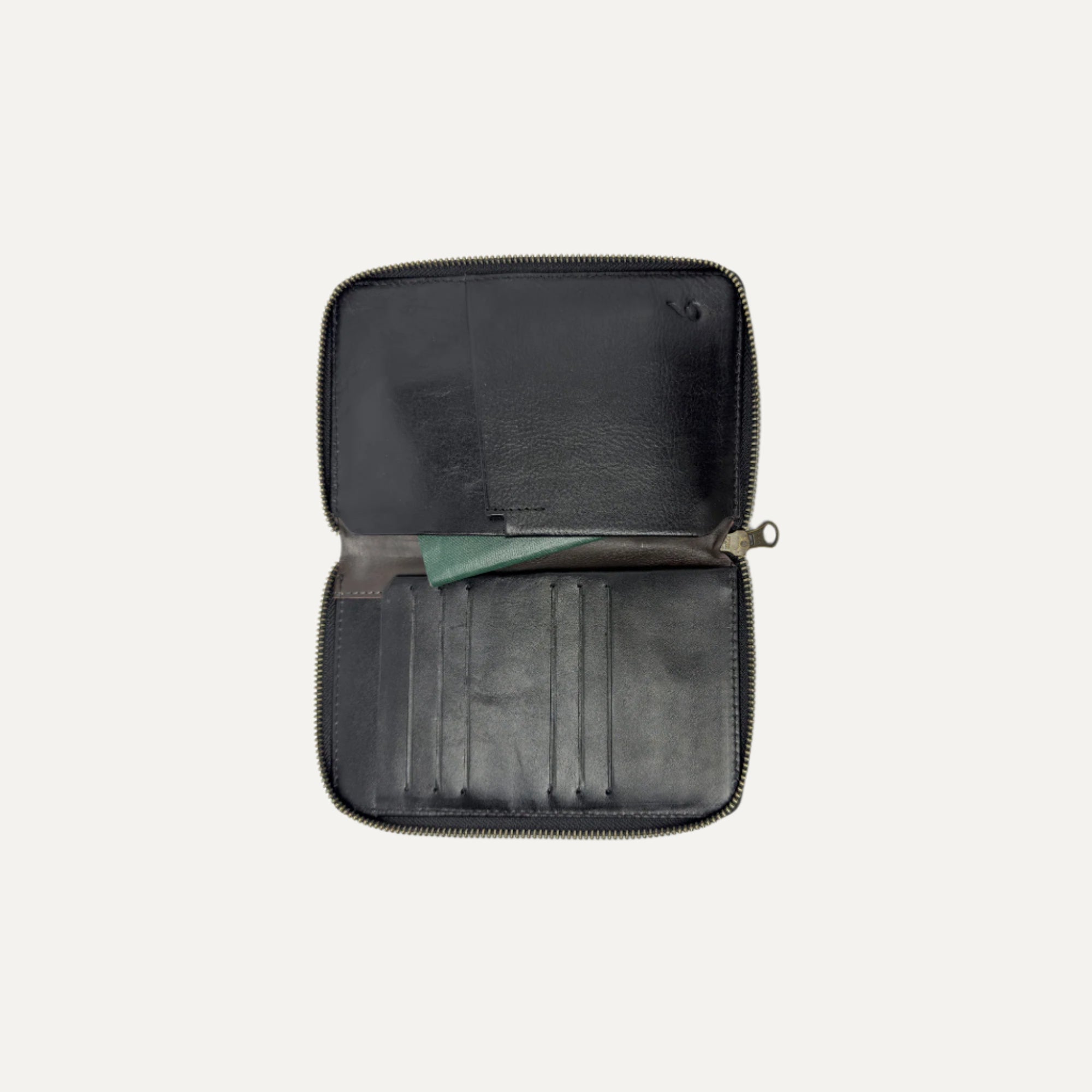 Voyager Passport Folio